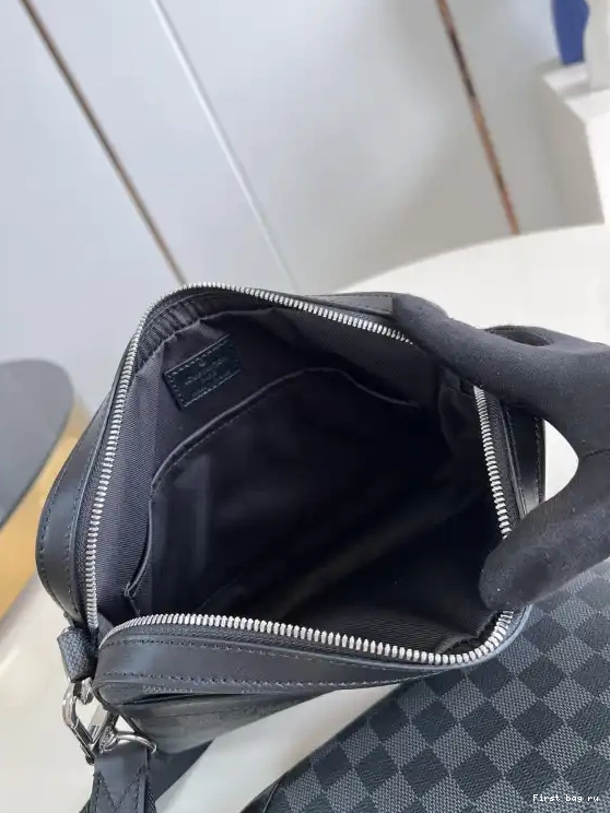 Frstbag ru VUITTON LOUIS MESSENGER TRIO 0604